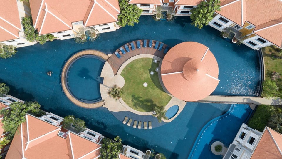 Property building, Swimming pool
