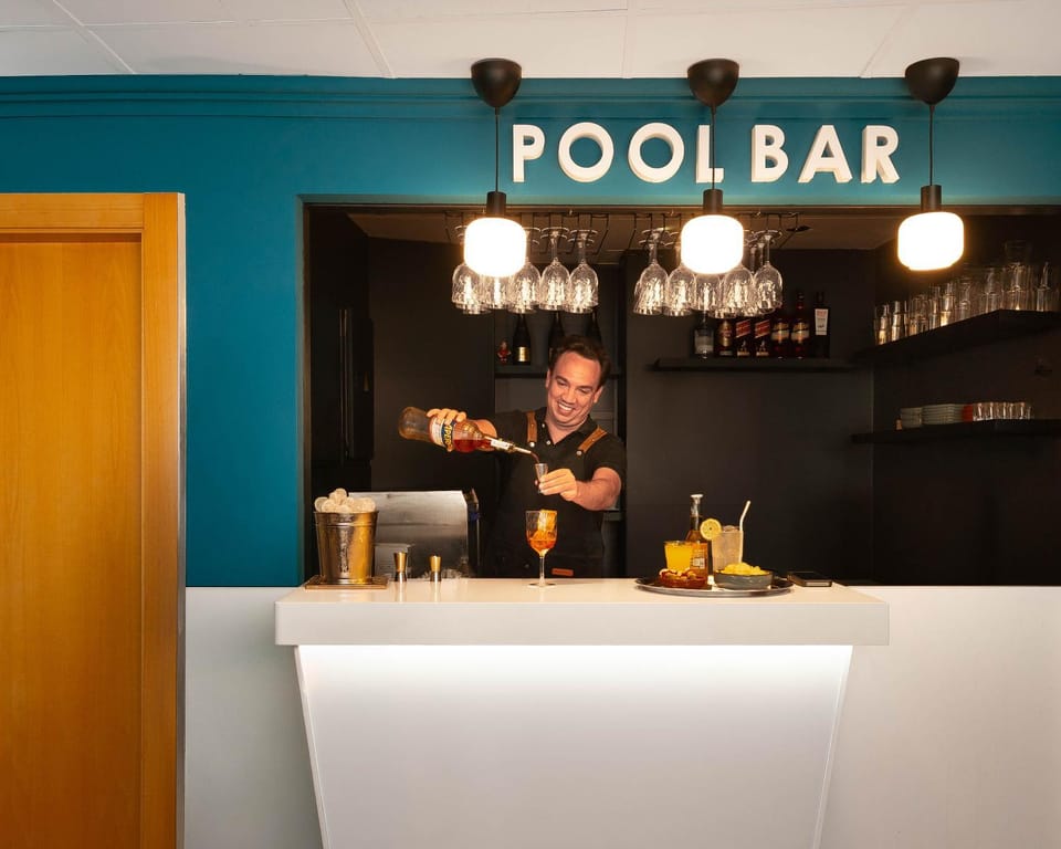 Property building, Lounge or bar