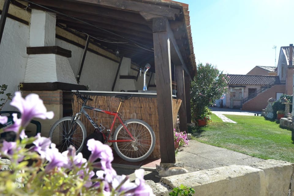 Garden, Cycling, On site