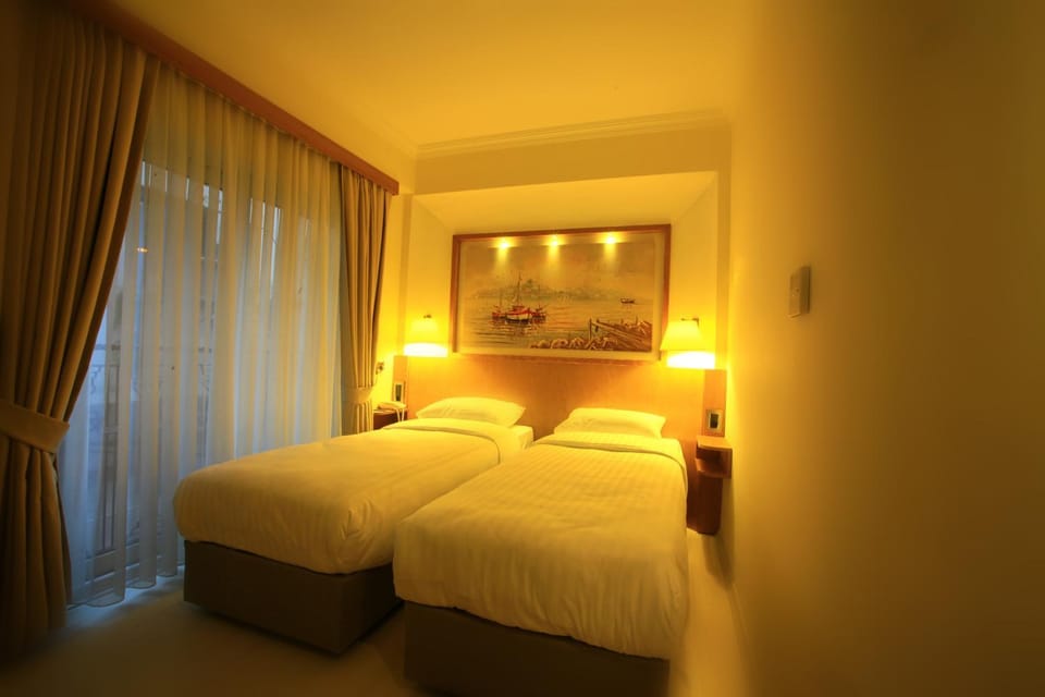 Bedroom, bunk bed