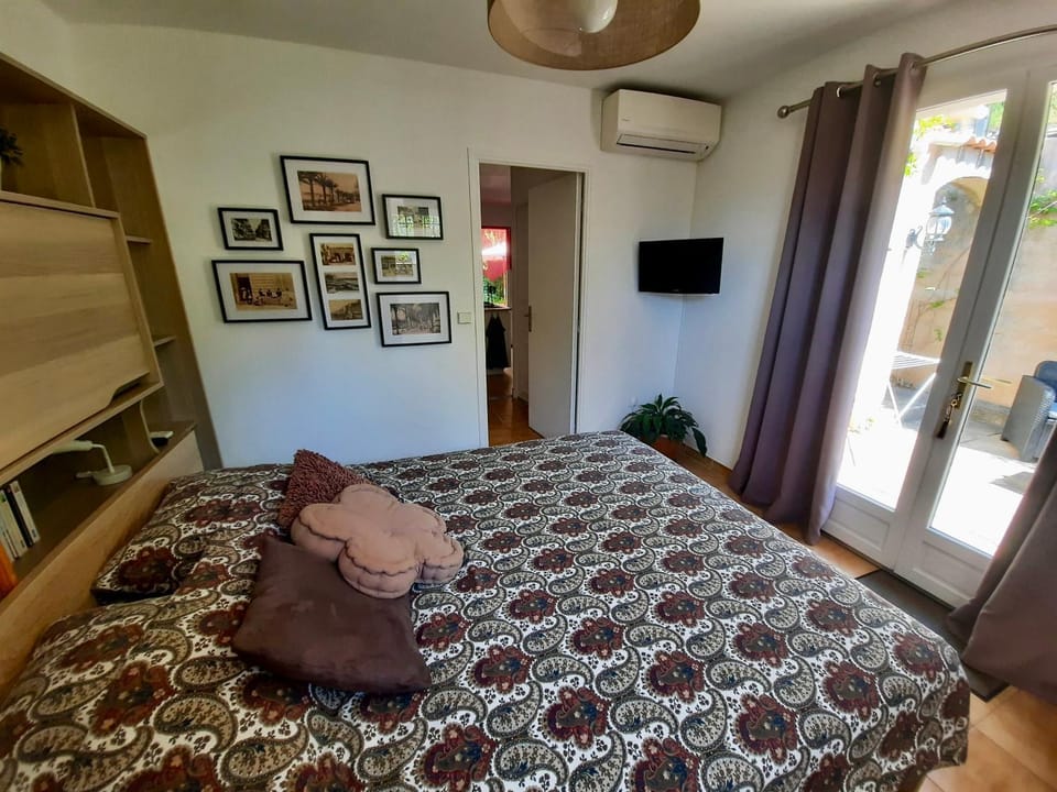 Bedroom, Garden view