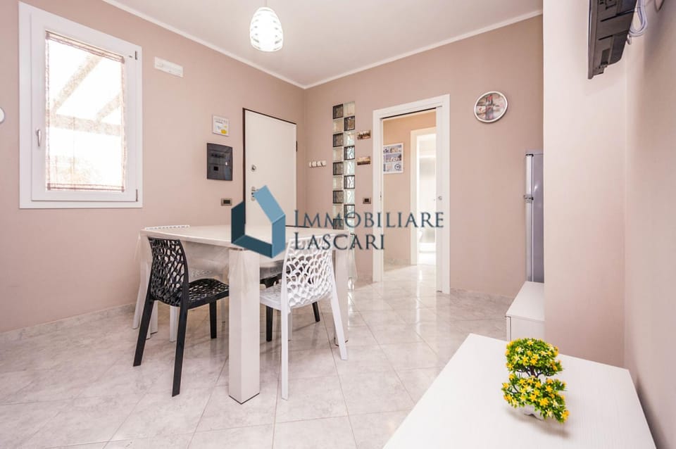 Kitchen or kitchenette, Communal kitchen, kitchen, kitchen