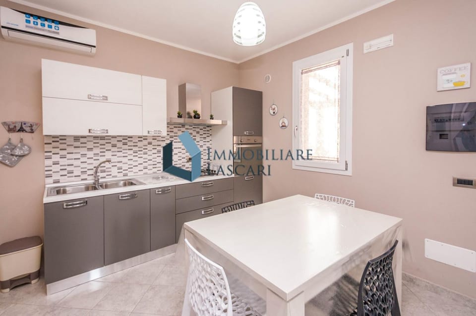 Kitchen or kitchenette, Communal kitchen, kitchen, kitchen