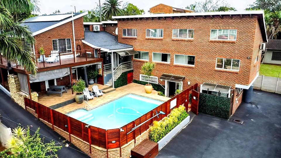 Property building, Balcony/Terrace, Swimming pool