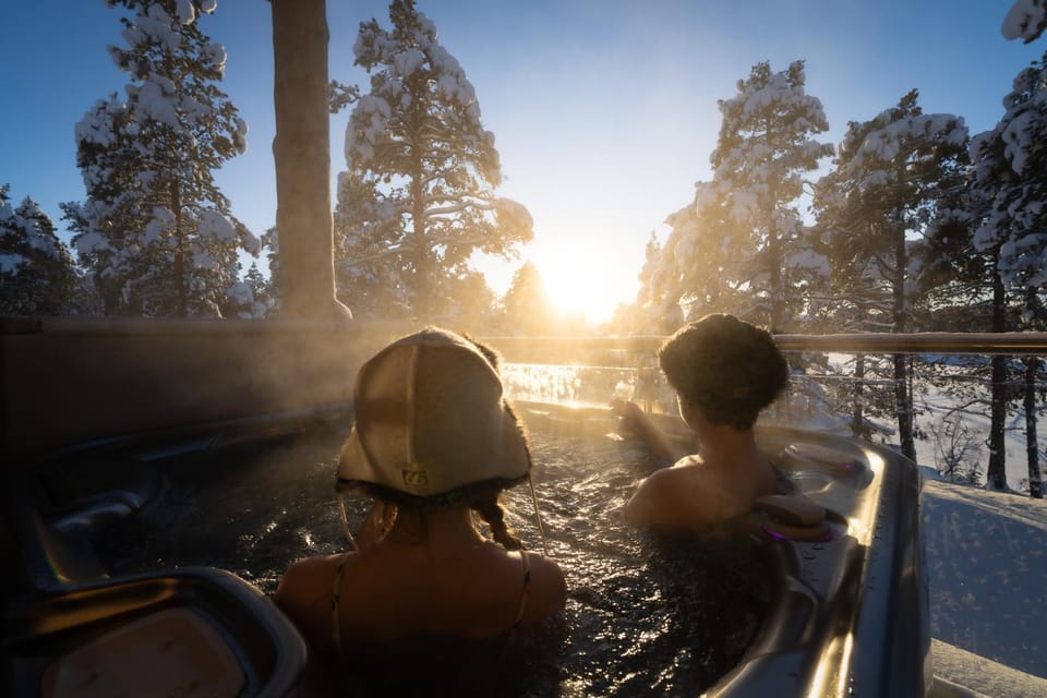 Day, People, Natural landscape, Hot Tub