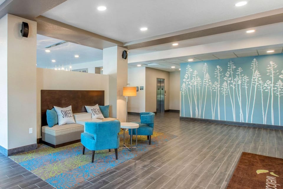 Lobby or reception, On site