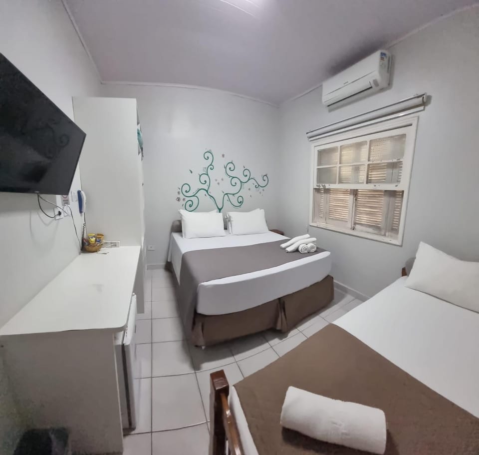 Recanto das Carpas Bed and Breakfast in Ilhabela