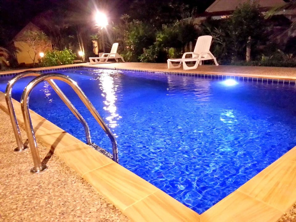 Aonang Lake Side Bed and Breakfast in Krabi Changwat