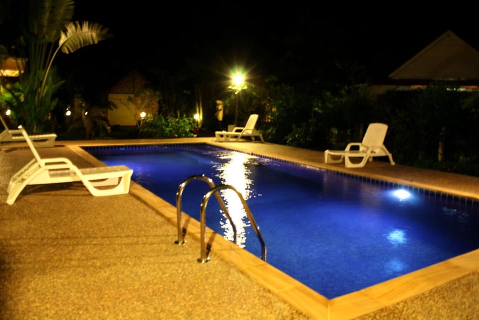 Aonang Lake Side Bed and Breakfast in Krabi Changwat