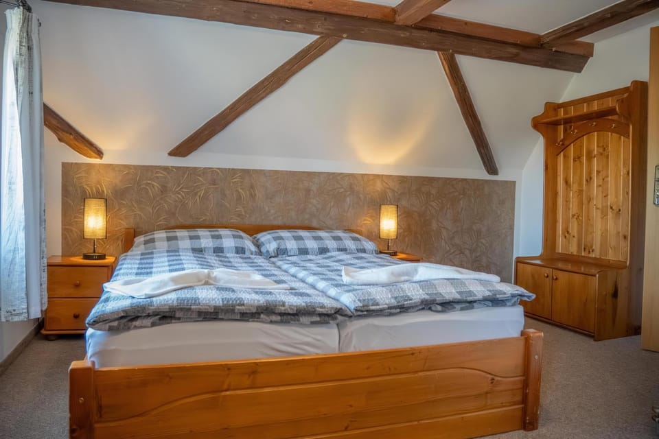 Bed, Photo of the whole room