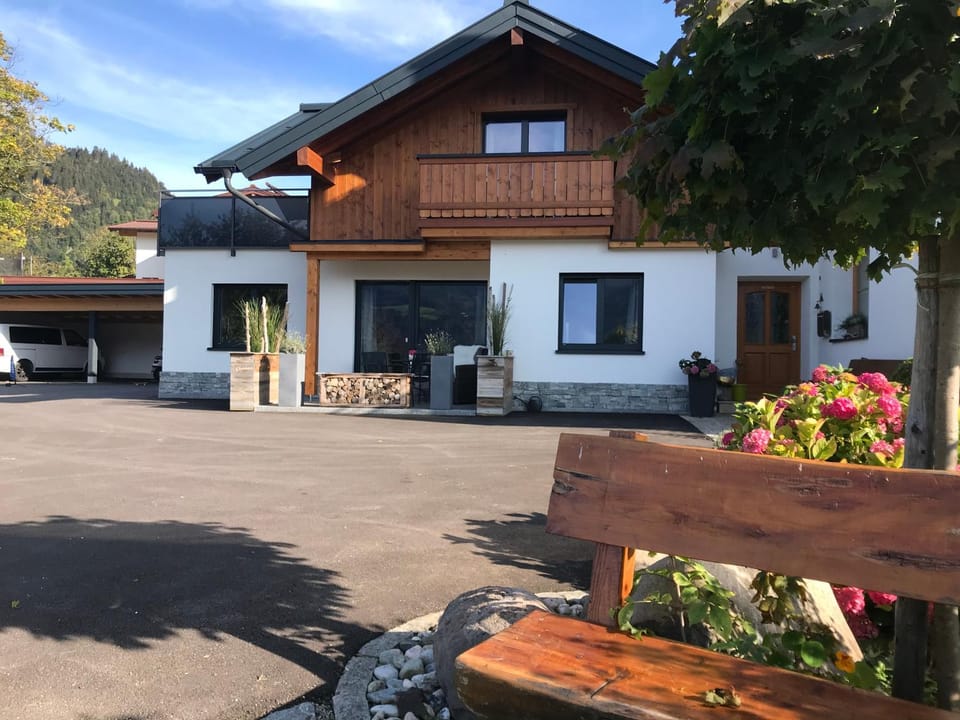 Alpendorf Auszeit Apartment in Salzburgerland