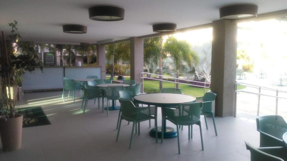Property building, Restaurant/places to eat