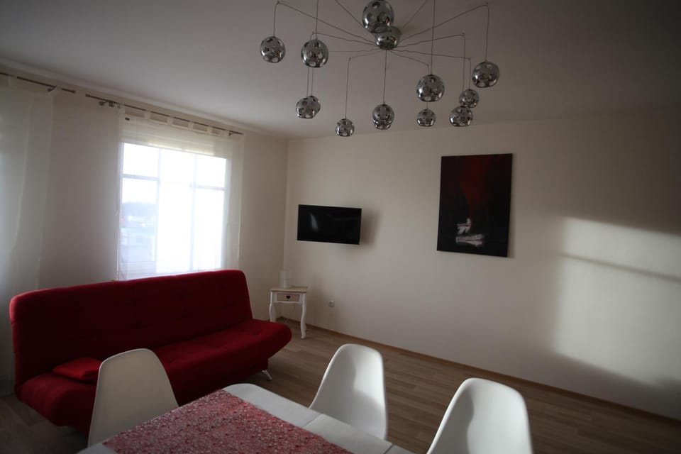 TV and multimedia, Living room, Photo of the whole room, Seating area