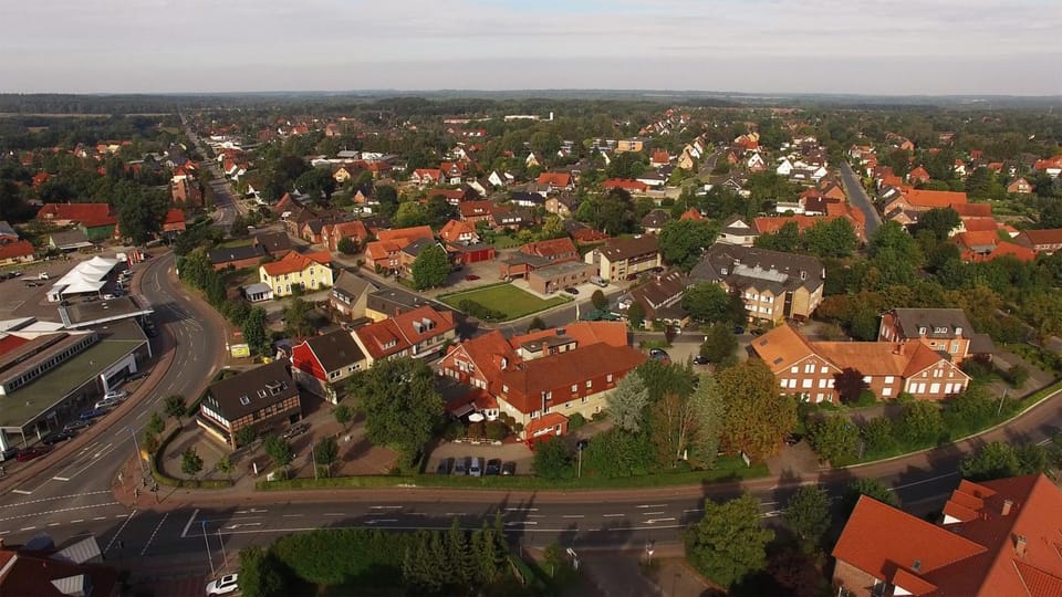 Property building, Bird's eye view, Location