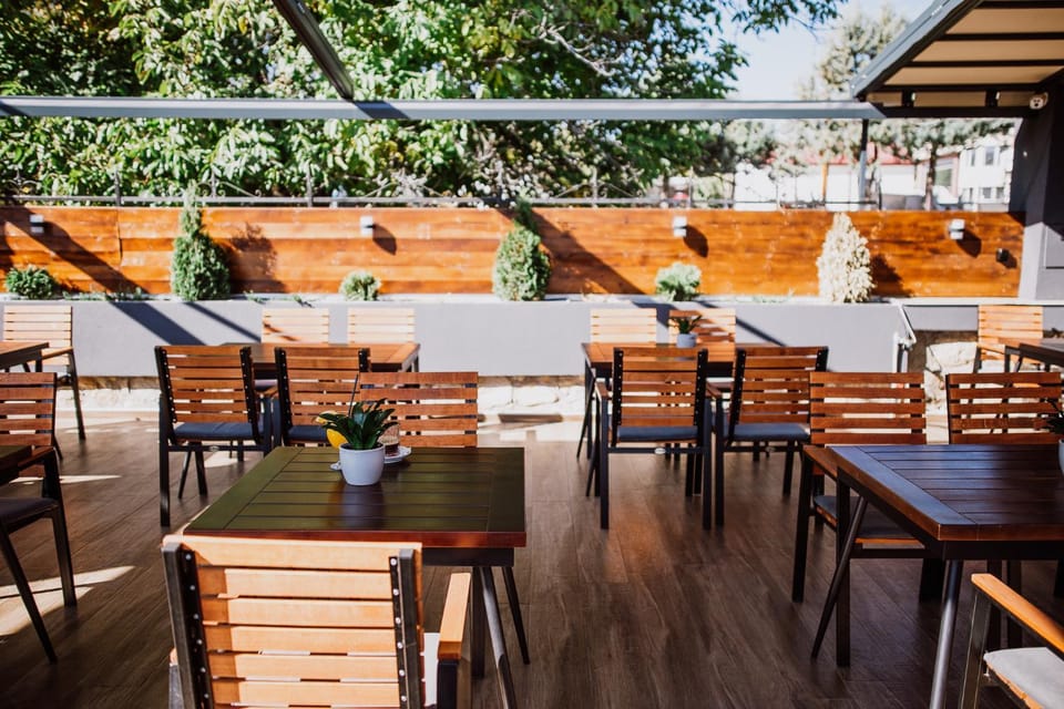 Patio, Restaurant/places to eat