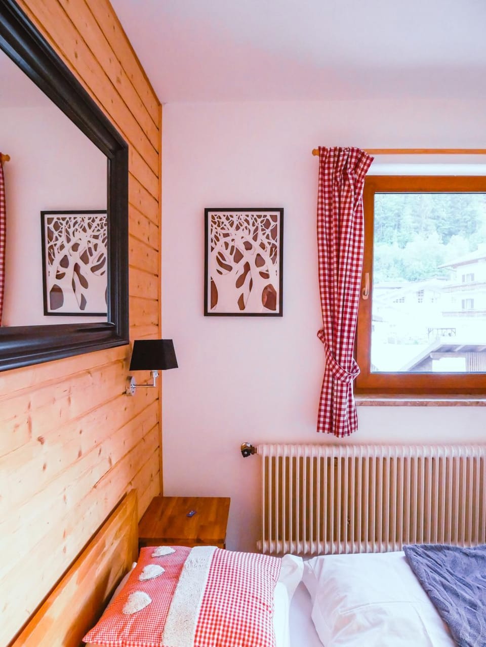 Bed, Bedroom, internet