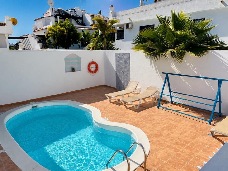 Pool view, Swimming pool, Swimming pool