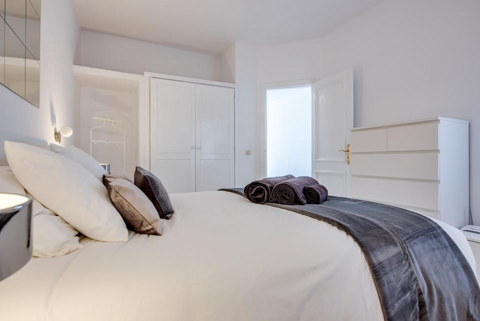 Bed, Bedroom