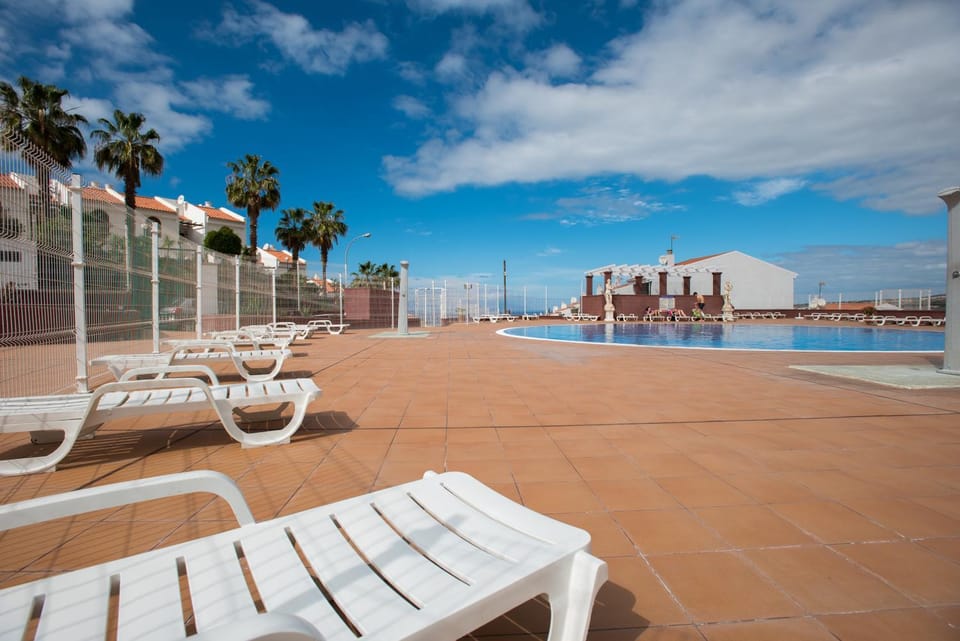 Pool view, Street view, Swimming pool