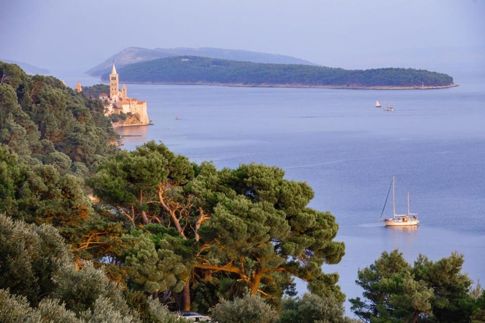 Nearby landmark, Sea view