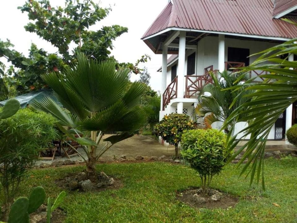 Sea Breeze Villas Kenya House in Diani Beach