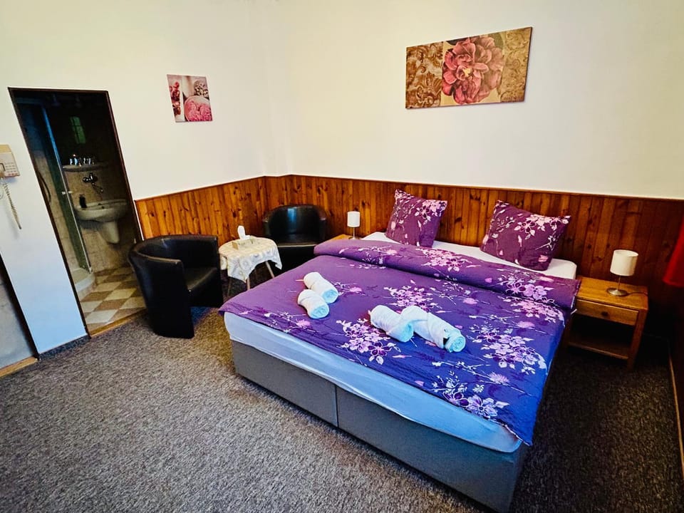 Penzion Chaloupka Bed and Breakfast in Prague