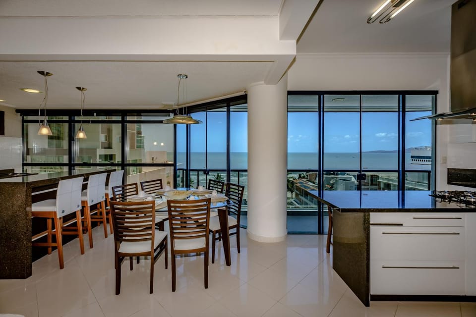 Communal lounge/ TV room, BBQ facilities, Balcony/Terrace, Beach, Communal kitchen, City view, Sea view