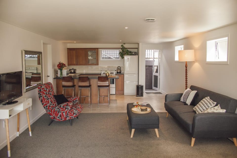 Living room, Photo of the whole room