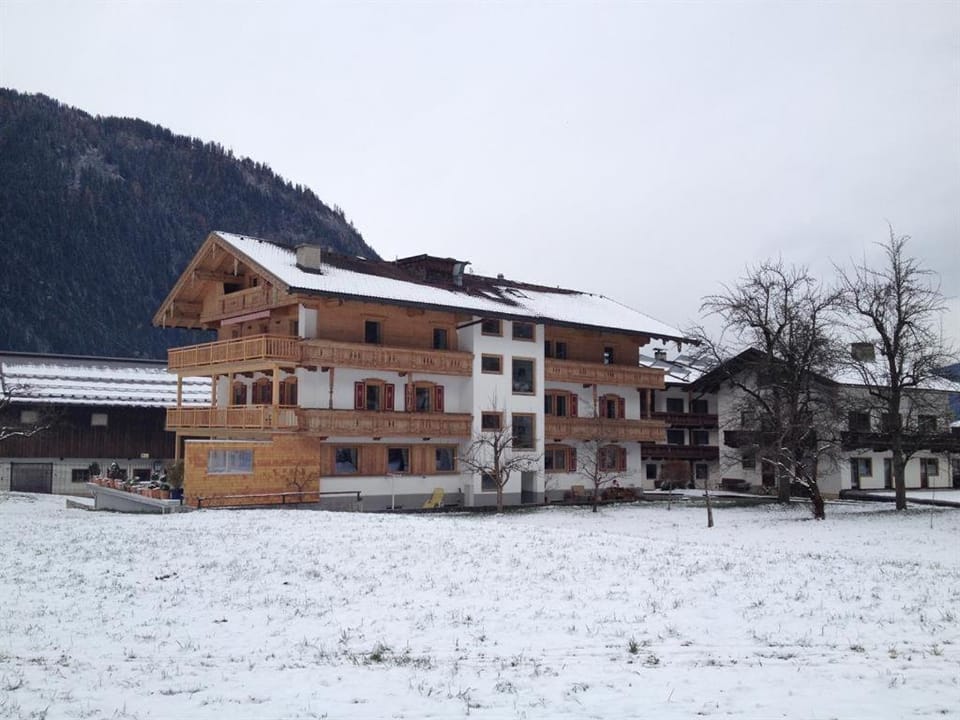 Landhaus Kumbichl - Fam. Kröll Apartment in Mayrhofen
