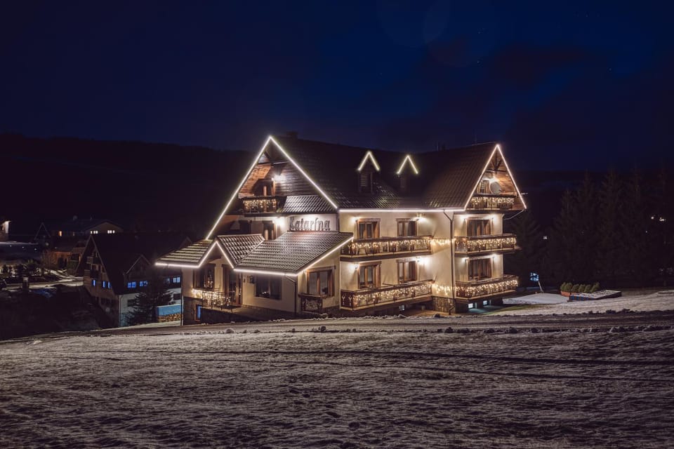 Property building, Neighbourhood, Winter