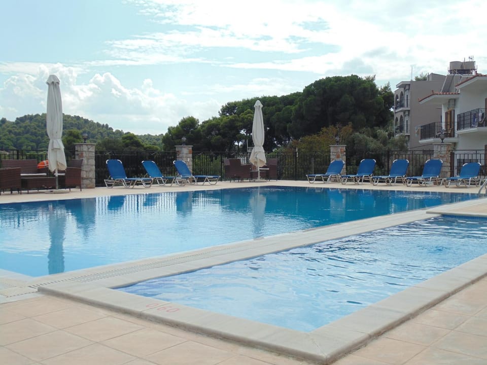 Skiathos Diamond Apartment hotel in Kolios