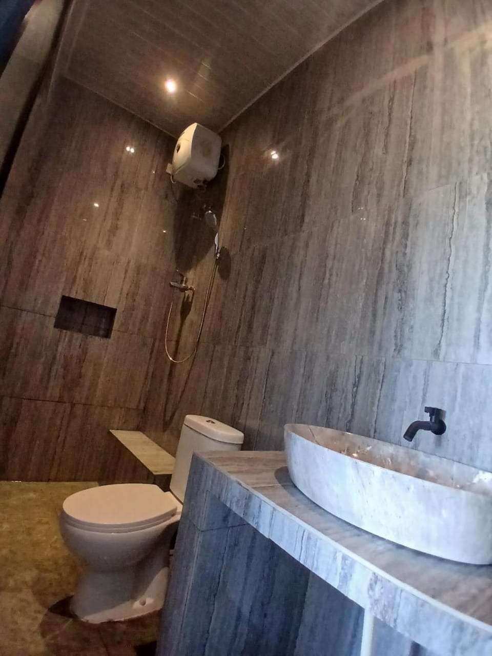 Shower, Toilet, Bathroom