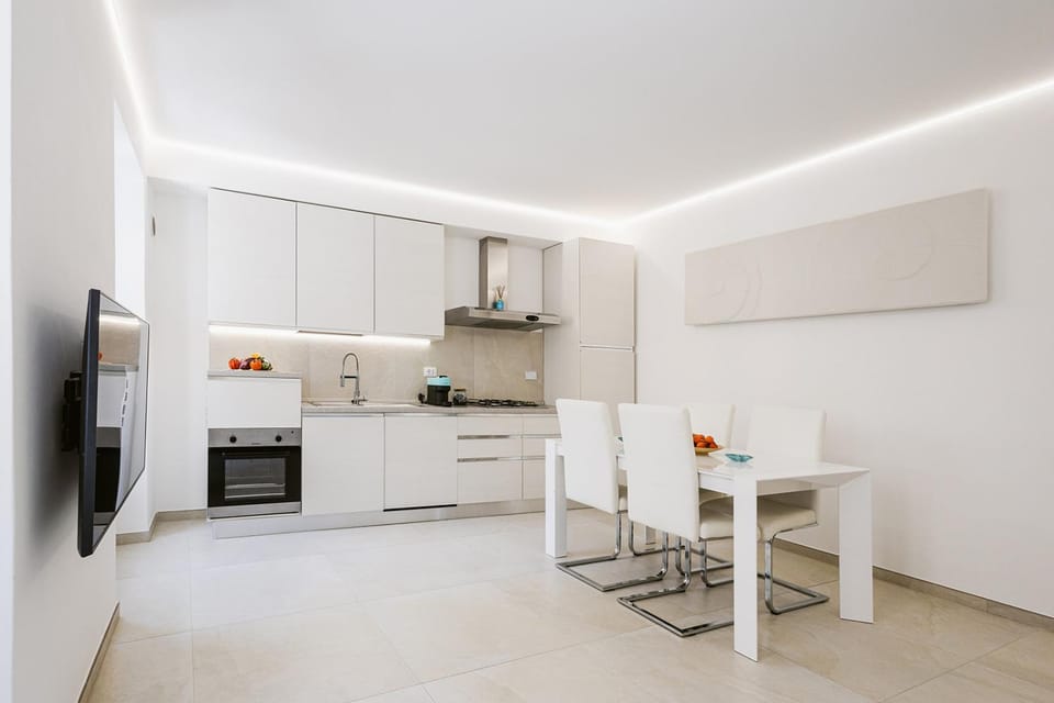 Kitchen or kitchenette, Living room, Dining area