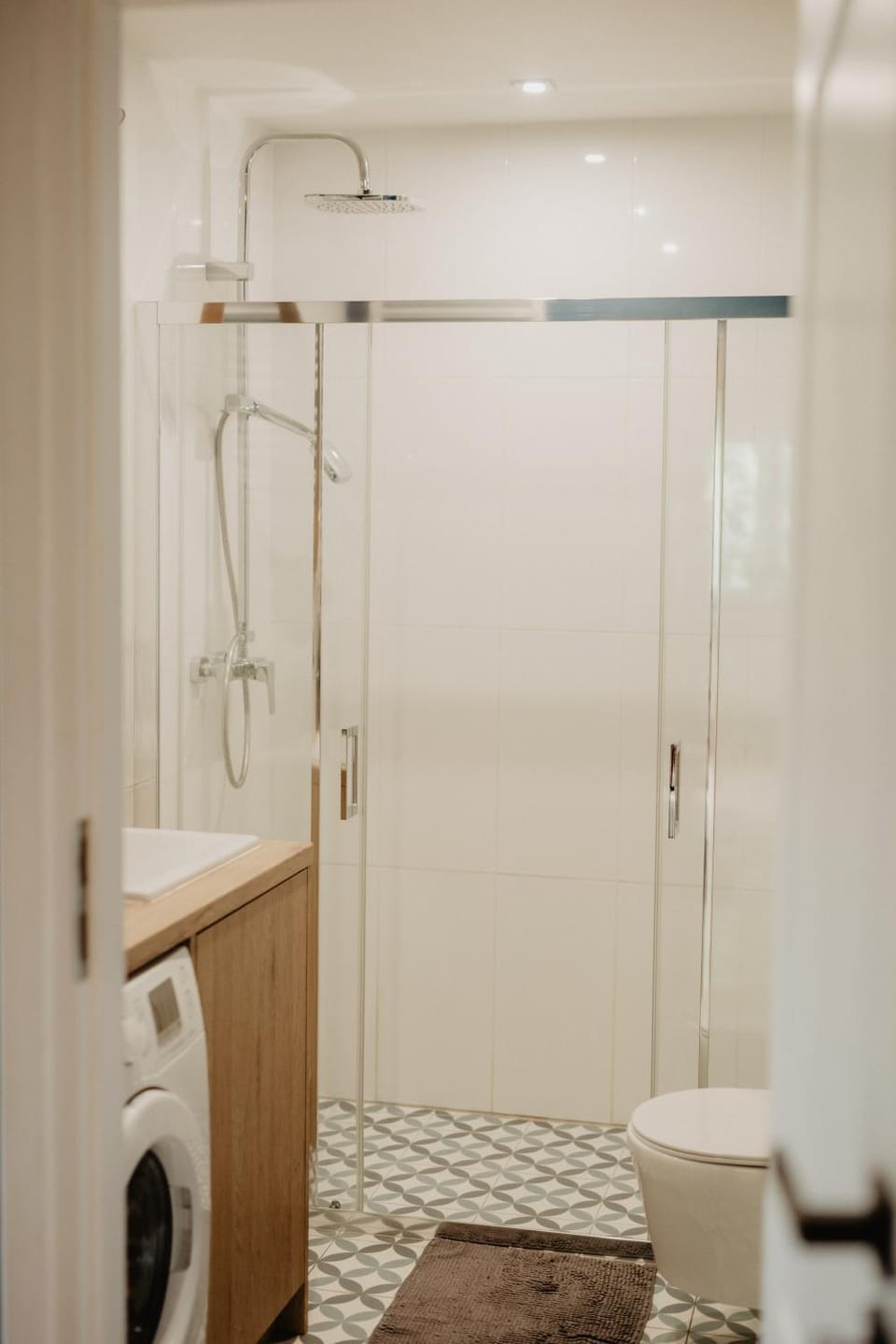 Shower, Toilet, Bathroom, washing machine