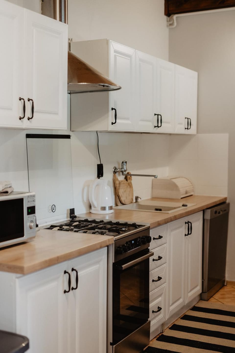 dishwasher, microwave, stove, kitchen