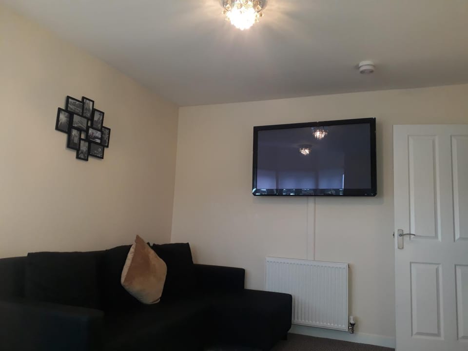 TV and multimedia, Living room, Seating area