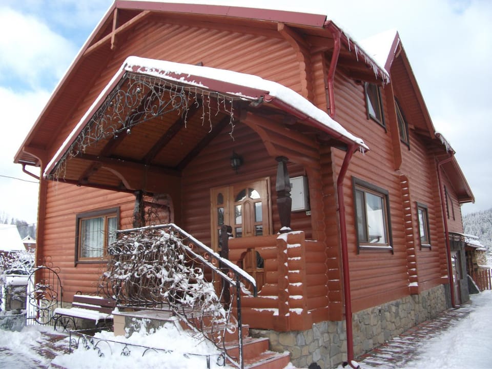 Karpatskyi Gomin Bed and Breakfast in Ukraine