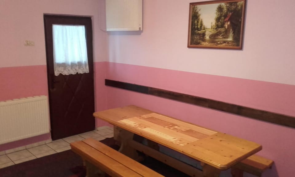 Communal lounge/ TV room, Communal kitchen