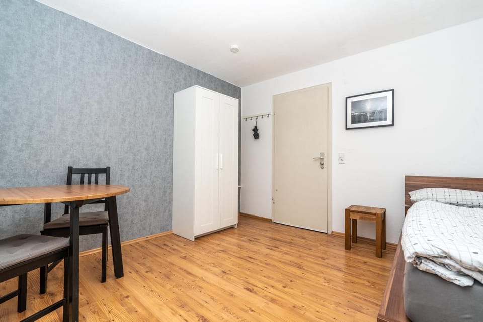 Bed, Living room, Bedroom