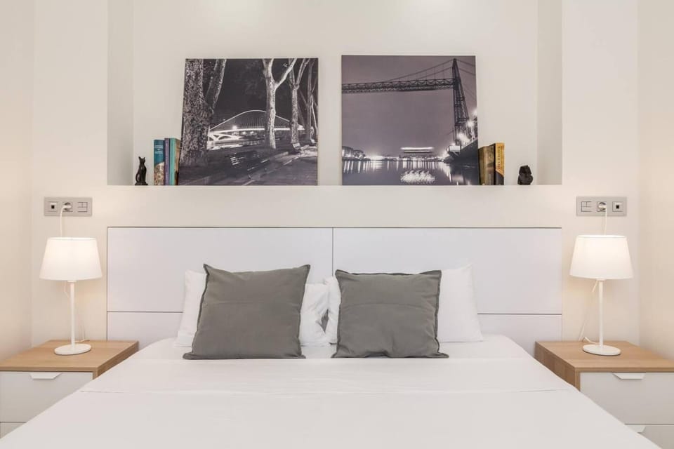 T2, Tirso de Molina, apartamento luminoso y tranquilo Apartment in Seville
