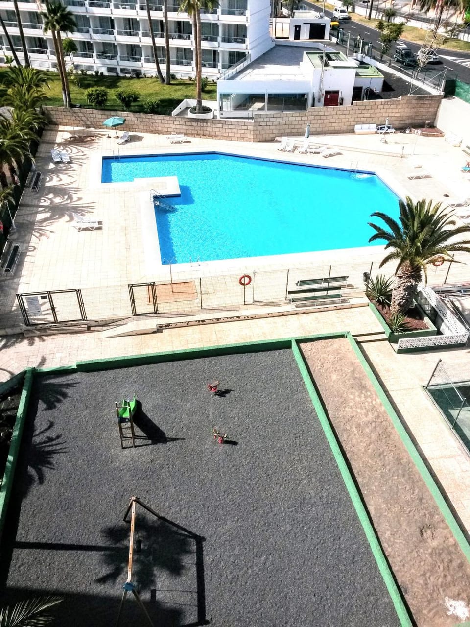 Swimming pool, Swimming pool
