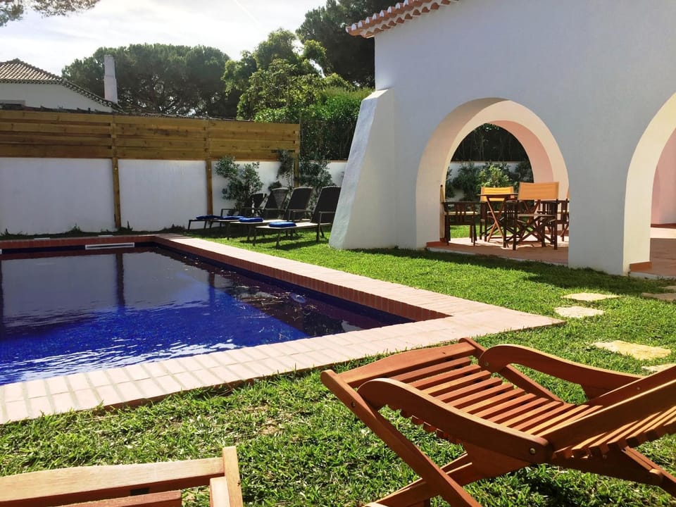 Pool view, Swimming pool, sunbed