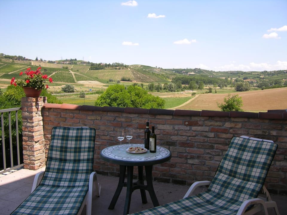 Agriturismo La Mussia Farm Stay in Piedmont
