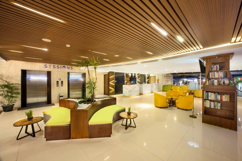 Communal lounge/ TV room