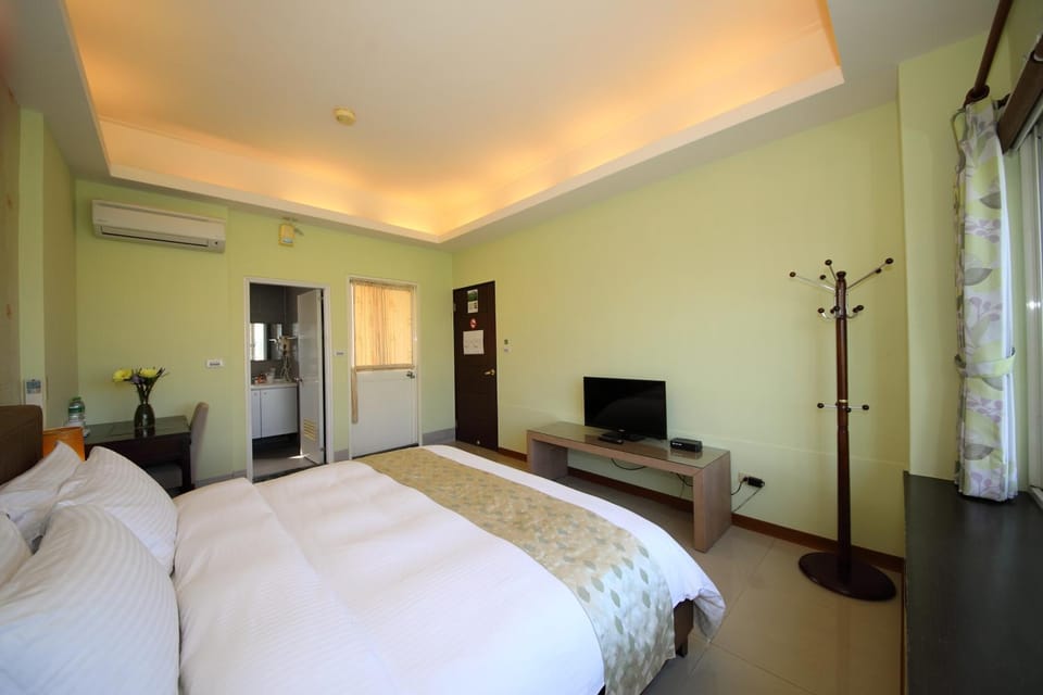 Photo of the whole room, Decorative detail, Garden view, bunk bed, Inner courtyard view