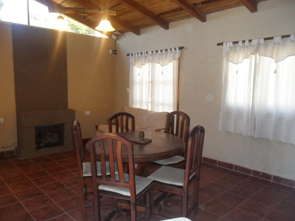 Cabañas del Dique Frente al Lago House in Cordoba Province