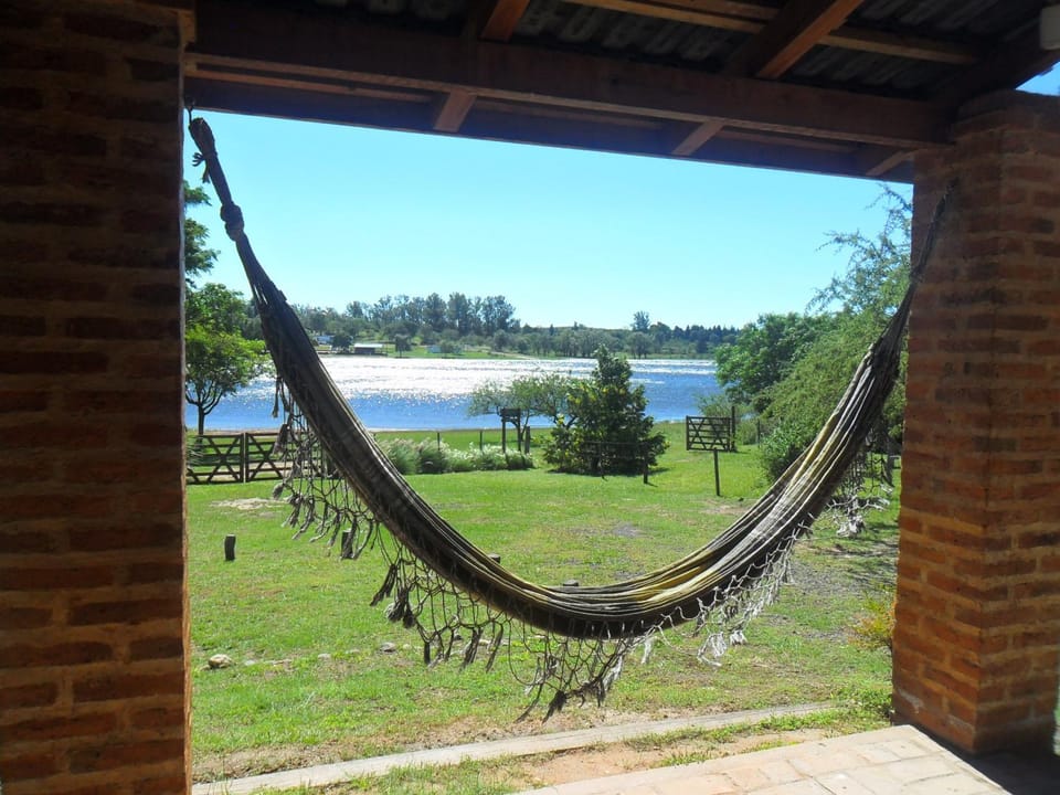 Cabañas del Dique Frente al Lago House in Cordoba Province