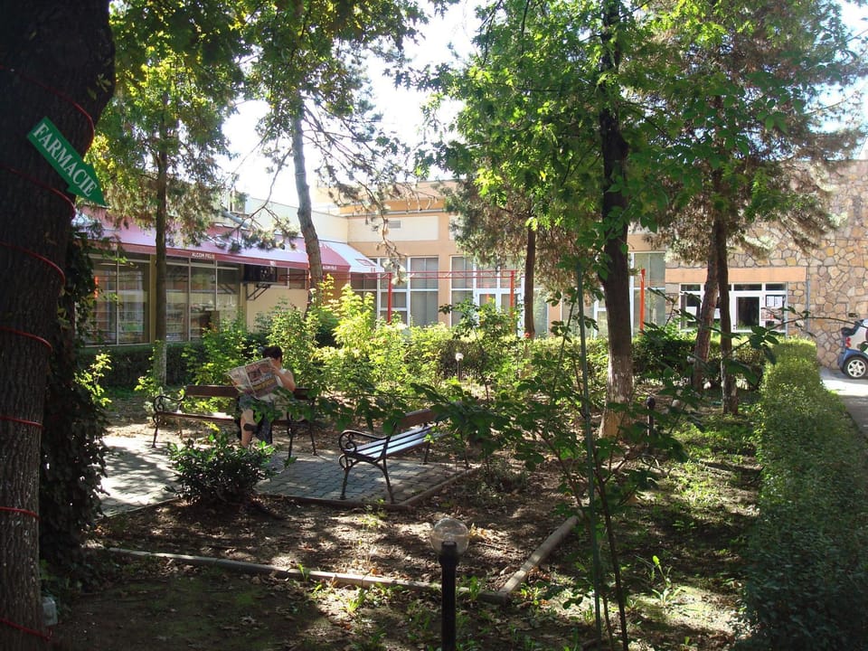 Facade/entrance, Facade/entrance, Area and facilities