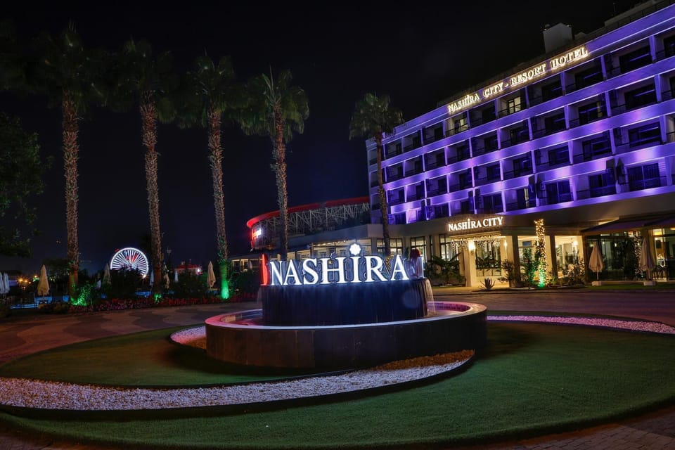 Property building, Facade/entrance, Night