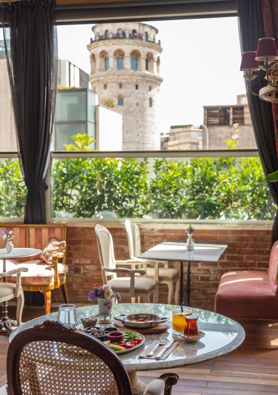 Restaurant/places to eat, Day, View (from property/room), Food and drinks, Breakfast, Drinks